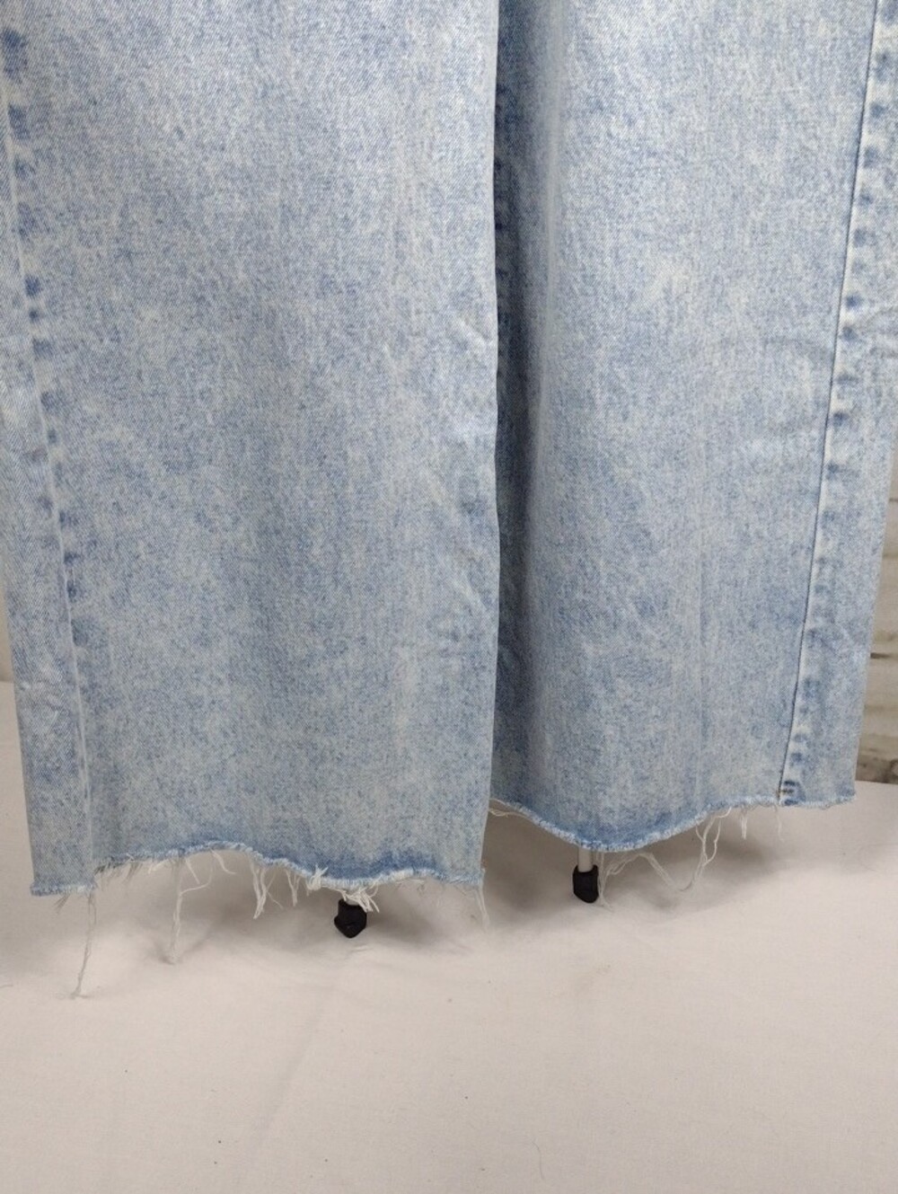 High-Waist Wide Leg Women’s Jeans - Light Blue Size S/28 - Picture 3 of 6